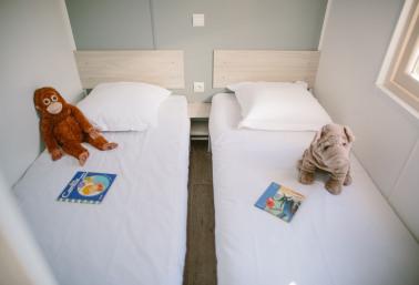 mobil-home cosy chambre 2 lits