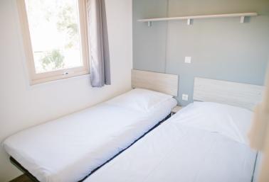 mobil-home cosy chambre 2 lits